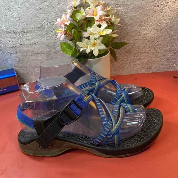 Chaco sandals SZ 8 - Picture 2 of 6